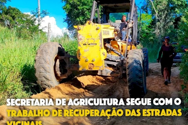 Secretaria de Agricultura segue com o trabalho de recuperação das estradas vicinais.