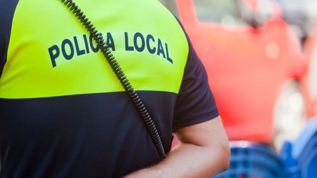 ‘Menina lobo’ que cresceu em bosque na Suíça é encontrada na Espanha