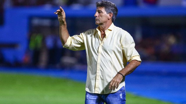 Renato Gaúcho é resgatado após ficar ilhado em hotel no Rio Grande do Sul