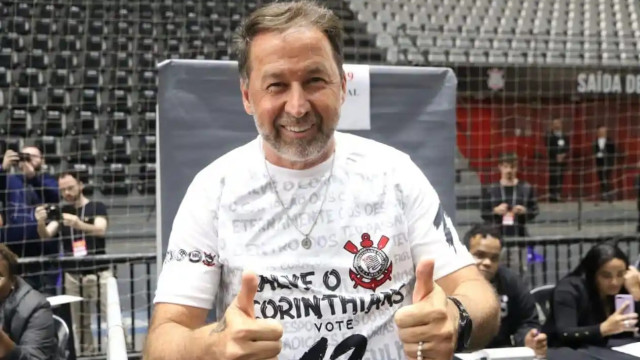Presidente do Corinthians lamenta crise com patrocínios: ‘Esperar a poeira baixar’