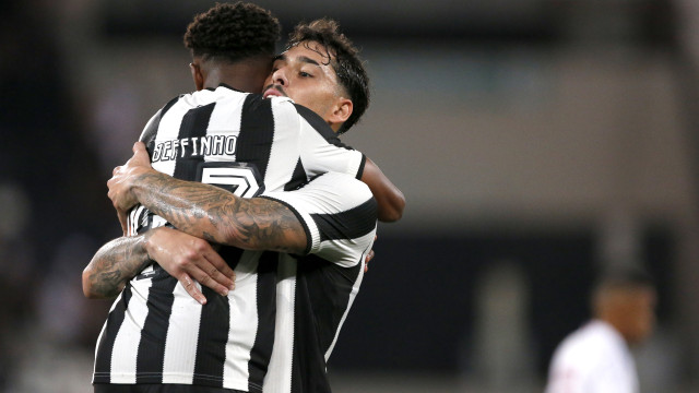 Botafogo faz duelo direto no Peru e pode garantir classificação antecipada na Libertadores