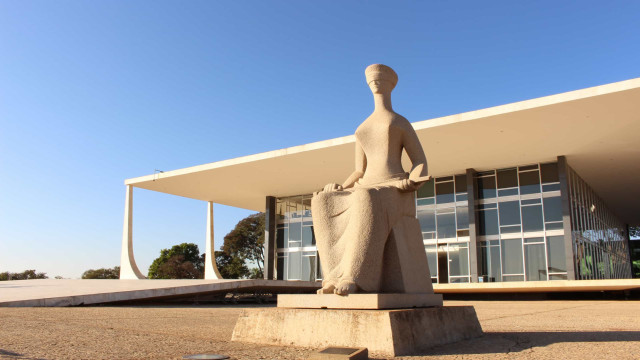 Ministros do STF projetam decisão para proibir discriminação de pessoas trans em banheiros