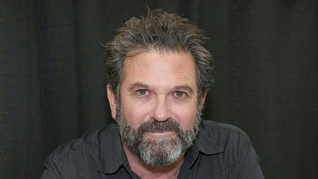 Morre Erich Anderson, ator de ‘Felicity’, aos 67 anos