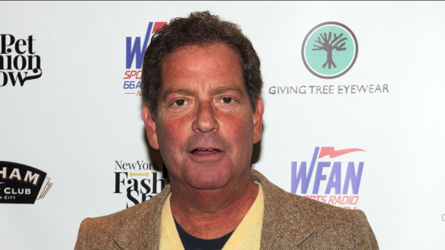 Morre Hiram Kasten, comediante e ator de ‘Seinfeld’ e ‘Segura a Onda’