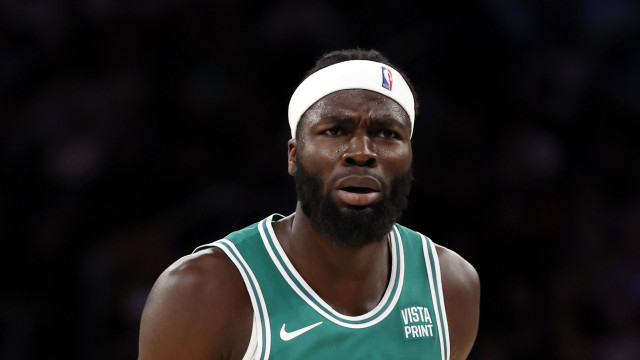 Jogador perde o pai na véspera de ser campeão da NBA