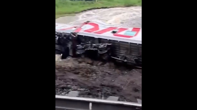 Pelo menos dois mortos e dezenas de feridos em descarrilhamento na Rússia