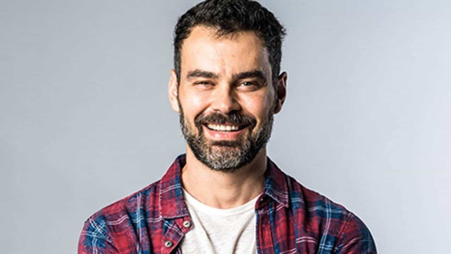 Carmo Dalla Vecchia diz que vício em pornô afetou sua vida sexual