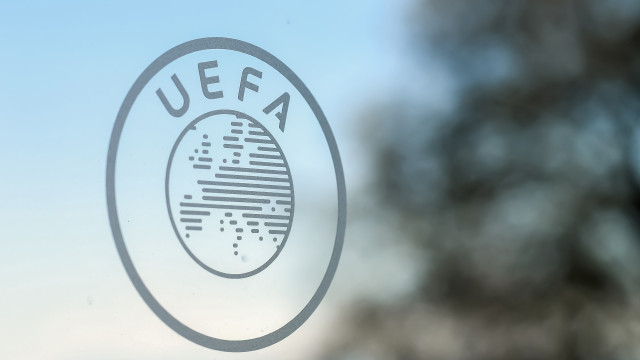 Uefa suspende jogador turco por gesto extremista em comemoração de gol