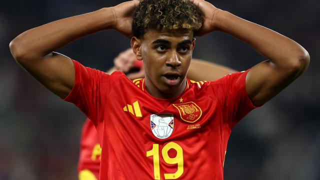 Joia da Espanha afasta comparações com Messi