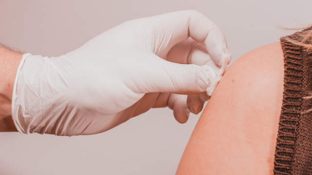 Brasil deve participar de testes da nova vacina contra o Alzheimer em 2026