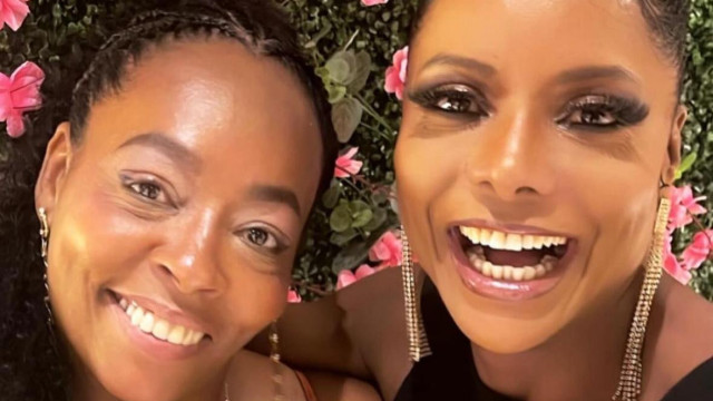 Irmã gêmea de Adriana Bombom é encontrada morta no banheiro de casa