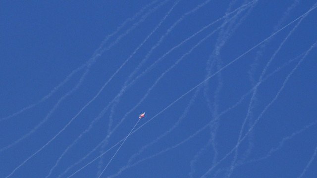 Exército de Israel intercepta míssil lançado a partir do Iêmen