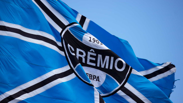 Grêmio contrata perícias e diz que não houve racismo ao flameguista Carlinhos