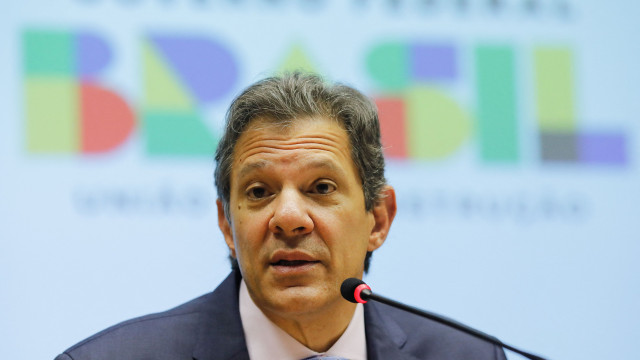 Queimadas e juros não afastam investimento estrangeiro do Brasil, diz Haddad
