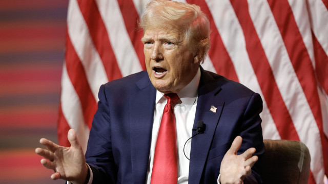Trump acusa Zelensky de recusar fazer acordo para fim da guerra
