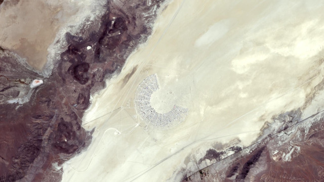 Satélite europeu capta imagens imperdíveis do festival Burning Man