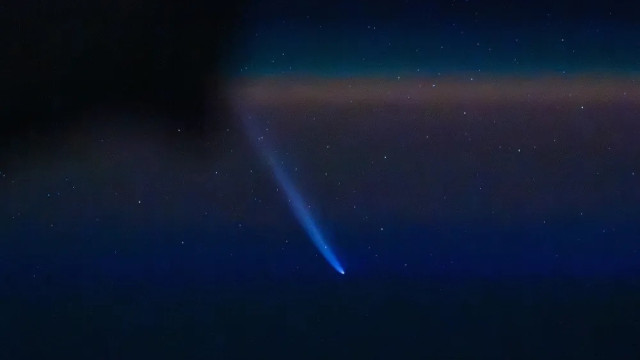Cometa em aproximação à Terra é capturado em vídeo por astronauta