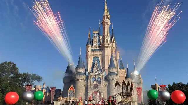 Disney segue outros parques e suspende atividades devido a furacão Milton