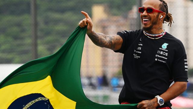 Em português, Lewis Hamilton se declara ao Brasil: ‘Voltando para casa’