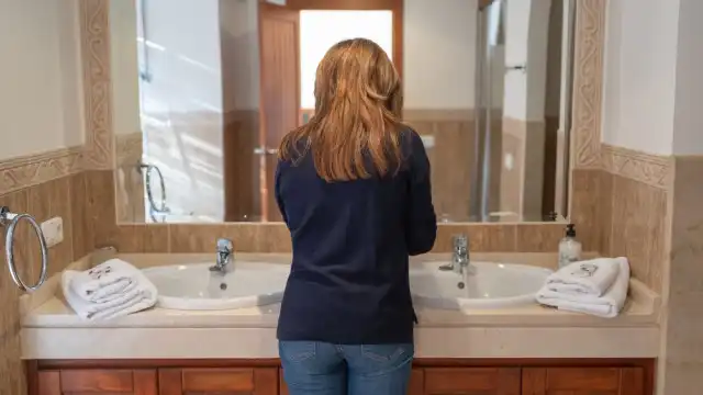 NÃO faça essas coisas durante a sua estadia num hotel