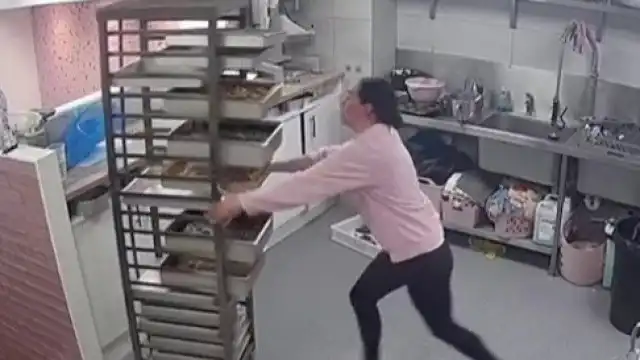 Confeiteira perde produção inteira após pequeno deslize e viraliza; veja