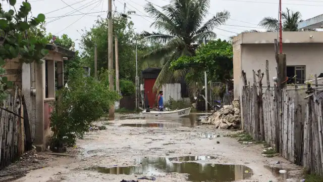 Furacão Milton causa estragos no México; confira as imagens