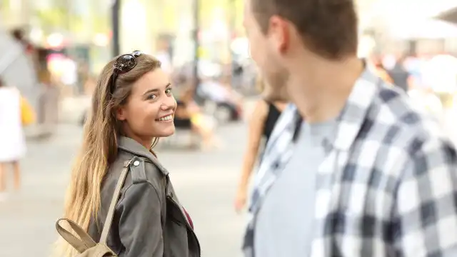 O que é a ‘Pick-me girl’ e por que esse conceito é péssimo para as mulheres?