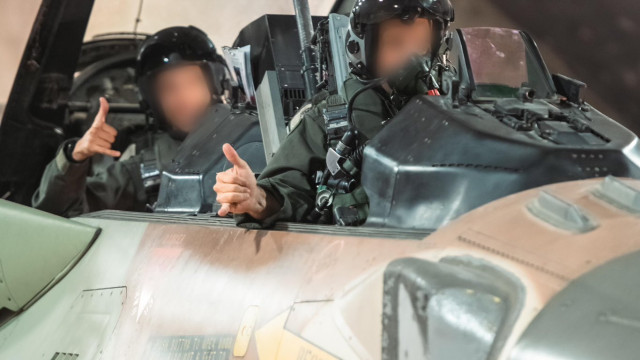 Exército israelense divulga fotos de preparativos do ataque ao Irã