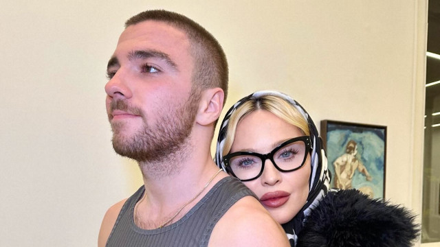 Madonna "foge" para Paris para prestigiar a exposição do filho Rocco