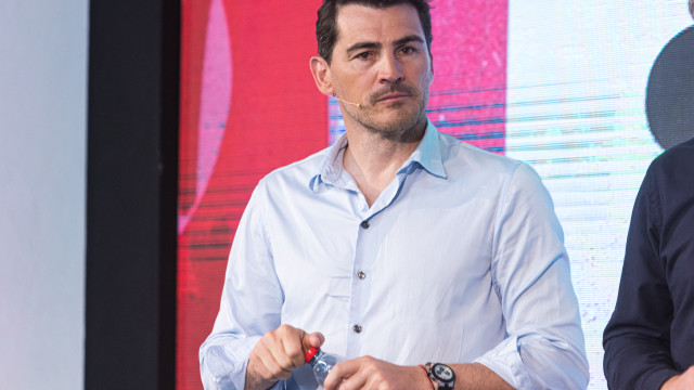 Ex-goleiro do Real Madrid, Casillas detona escolha do Bola de Ouro: ‘Prêmio absurdo’