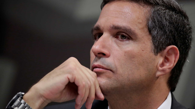 Campos Neto diz a jornal que governo precisa agir rápido para cortar gasto e garantir arcabouço
