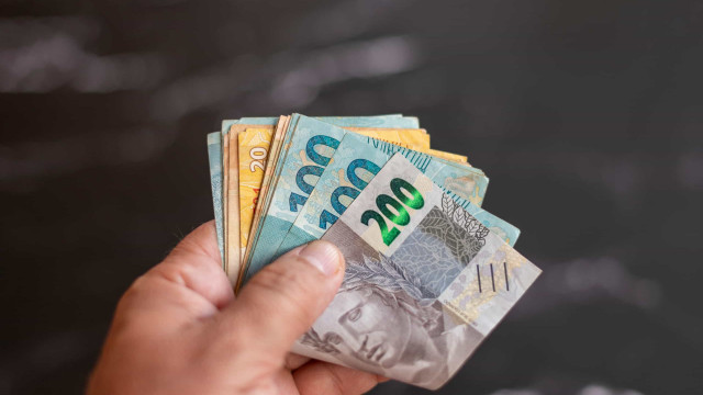 Brasileiros pagaram R$ 3 trilhões em impostos desde o início deste ano, revela ACSP
