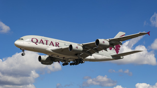 Avião da Qatar Airways faz pouso forçado em Salvador (BA)