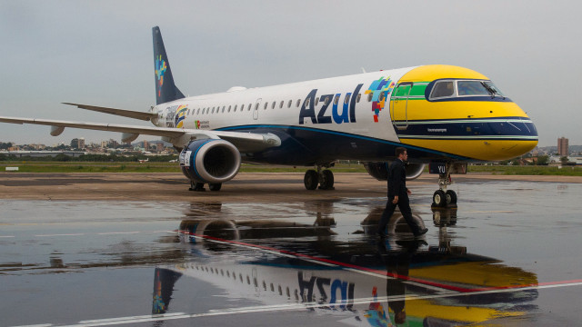 Azul tem no 3º trimestre prejuízo ajustado de R$ 203,1 mi, 76,3% menor que no 3º tri de 2023