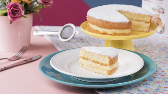Que tal aprender a fazer Bolo de Sonho?