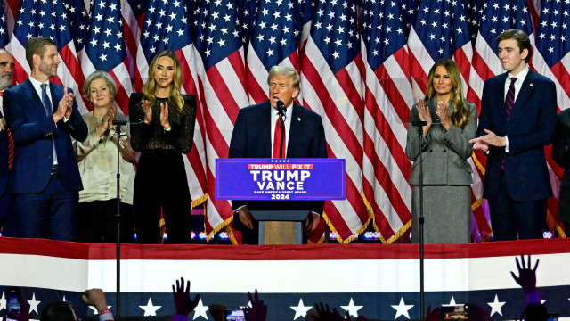 Trump regressa à Casa Branca, mas e os processos criminais? Explicamos