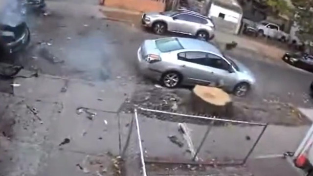 Carro explode no Queens, em Nova York; veja o vídeo