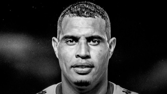 Jogador da Portuguesa-RJ, Michel Santos, morre em acidente na Bahia