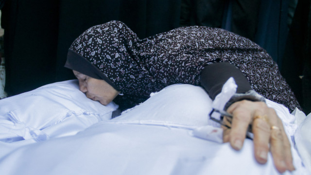 Ataque israelense em Gaza deixa 72 mortos, a maioria mulheres e crianças