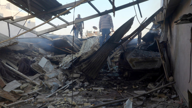 Fortes explosões são sentidas em Damasco após bombardeios israelenses