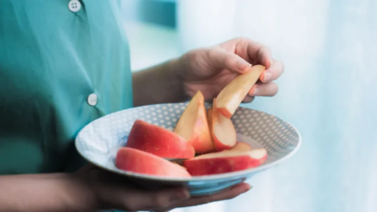 Quatro frutas que podem ajudá-lo a dormir muito melhor