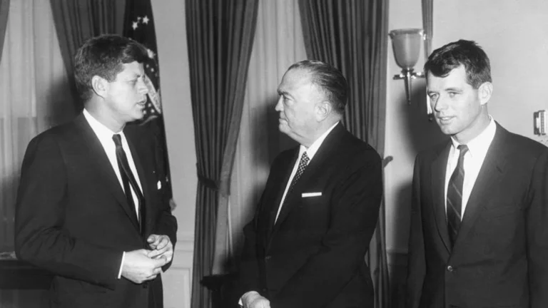 Dez mil páginas sobre assassinato de Robert Kennedy são divulgadas