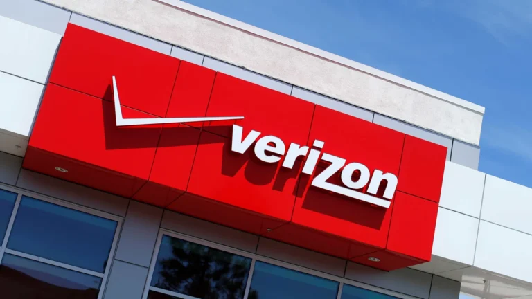 Verizon tem lucro de US$ 4,98 bi acima do esperado, mas perda de assinantes decepciona