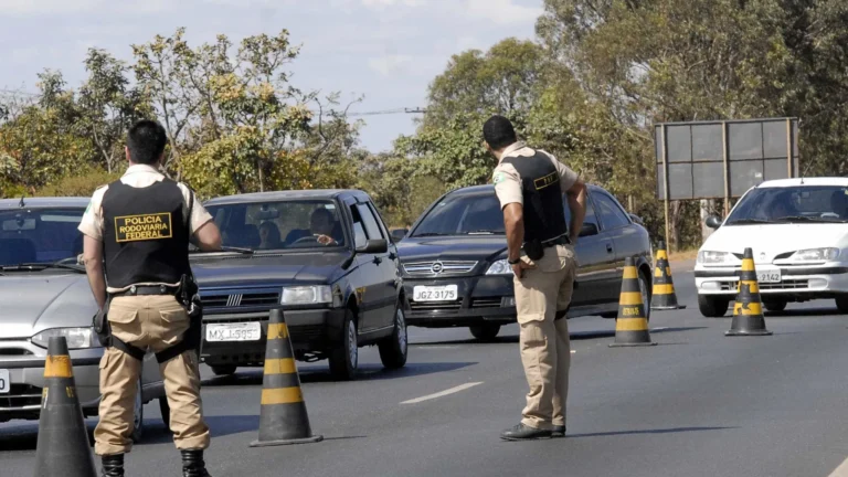 Perseguição termina em tragédia no Rio; três policiais morreram