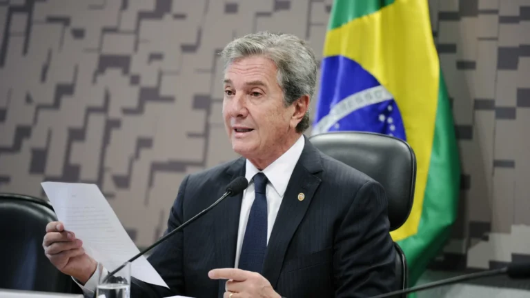 Defesa de Collor pede prisão domiciliar por idade e problemas de saúde