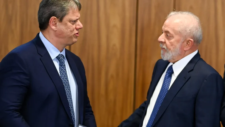 Gestão Tarcísio e governo Lula iniciam diálogo para impedir reocupação do Moinho