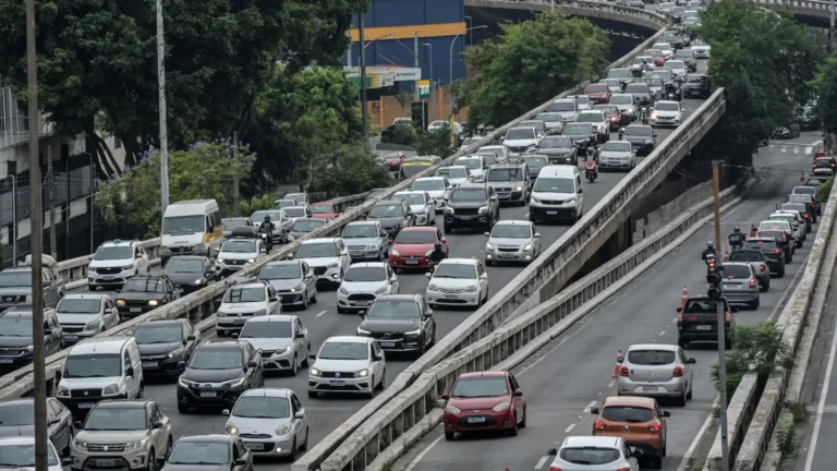Veja os piores horários para pegar a estrada neste feriado prolongado de 1º de Maio