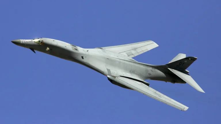 Coreia do Norte denuncia EUA por enviar bombardeiro estratégico ao Japão
