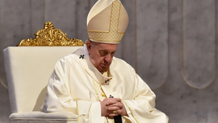 Quais são os próximos passos da Igreja após a morte do papa Francisco