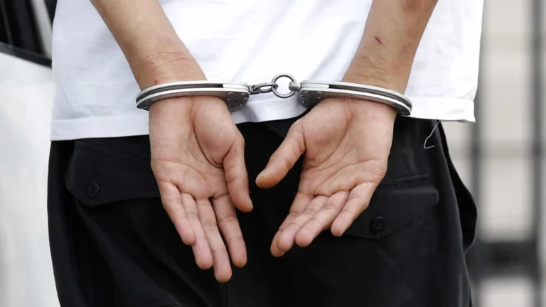 Homem é rejeitado no Tinder e esfaqueia mulher 150 vezes em Lisboa